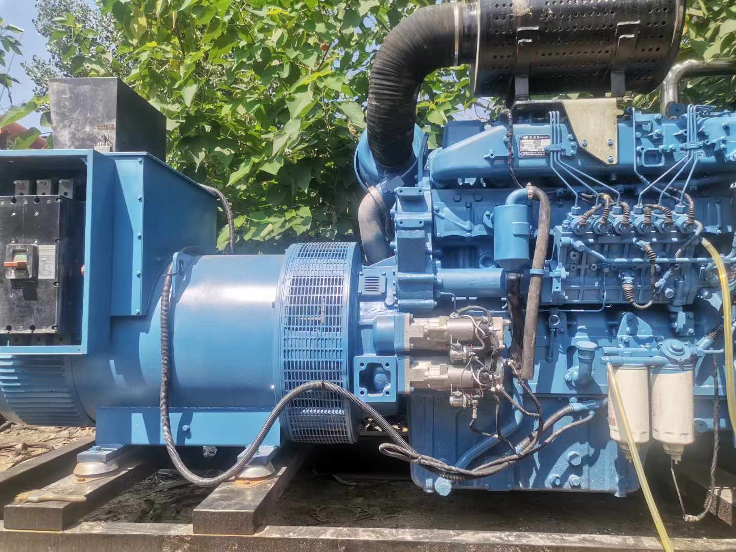 围场详细说明降低 800kW 柴油发电机输出电流波动的方法