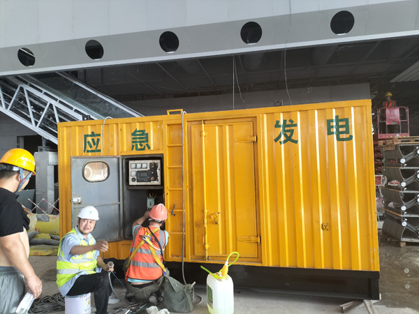 围场怎样判断空气滤清器是否需要更换？